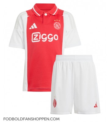 Ajax Steven Berghuis #23 Hjemmebanetrøje Børn 2024-25 Kortærmet (+ Korte bukser)